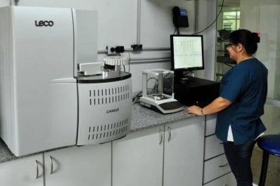 La EEAOC adquirió un Analizador de Composición Elemental de combustibles, único en el NOA