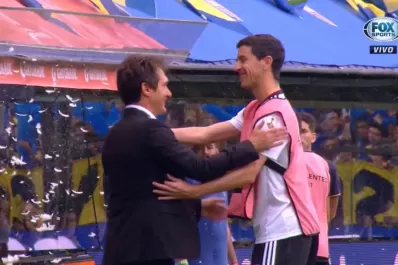 Papelitos no, plumas: así recibieron a los suplentes de River