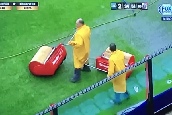 La Conmebol define hoy si se juega la final de la Libertadores