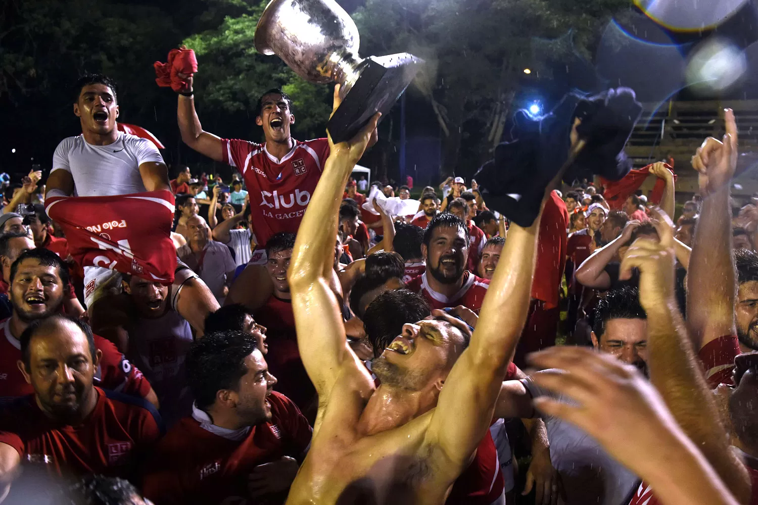 EL PREMIO MAYOR. Los Tarcos alzó la Copa de Oro Club LA GACETA.