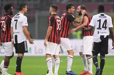 Gonzalo Higuaín pidió disculpas por su actitud en el partido contra Juventus