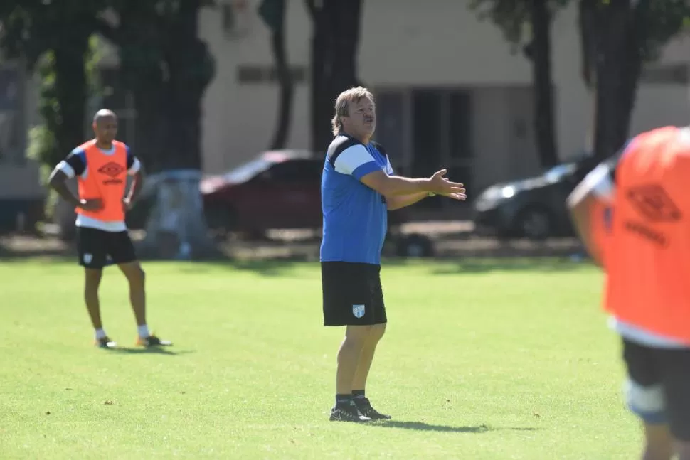 ESTUDIOSO. Zielinski trabaja en la semana cada posibilidad que puede presentar. la gaceta / foto de Analía Jaramillo