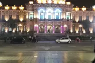 ¿Por qué iluminaron de morado la Casa de Gobierno?