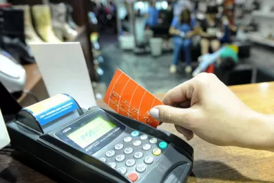 En cuarentena, la clase media trata de no acumular deudas
