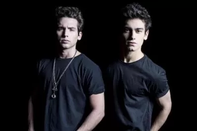 Maxi Espínola, a full en el pop latino