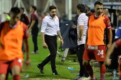 Coyette elogió al equipo tras igualar en Paraná: “nunca baja los brazos”