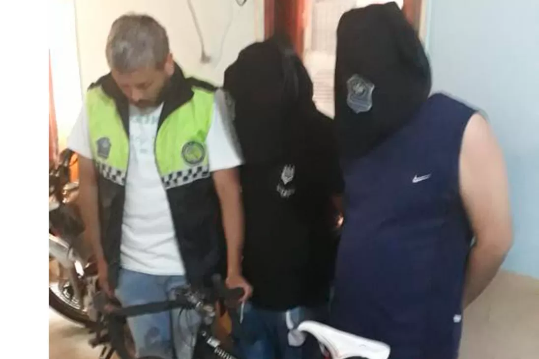 Robaron una bicicleta, intentaron venderla en Facebook y los atraparon