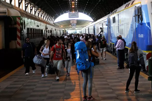 Viajar a Buenos Aires en tren durante el verano costará entre $ 775 y $ 2.700