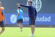 Almirón probó dos cambios en San Lorenzo para enfrentar a Atlético 