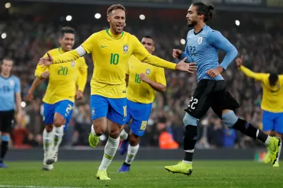 Con un penal convertido por Neymar, Brasil le ganó a Uruguay 1-0 en Londres