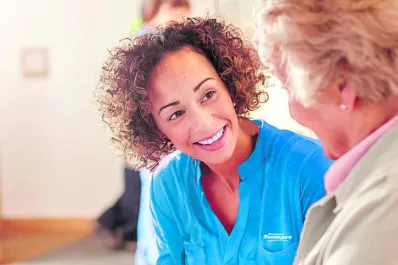 Cuidadores terapéuticos: qué son y cómo trabajan