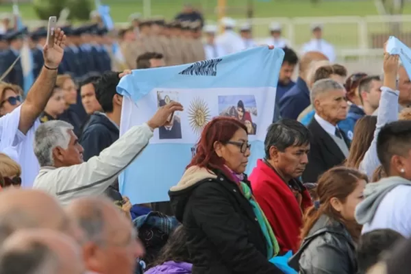 Ahora vamos tras la búsqueda de la verdad, expresaron familiares de los tripulantes