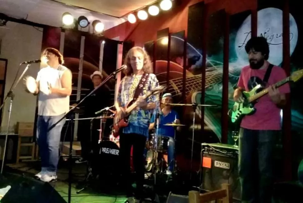 EN PLENO SHOW. 180° tiene una trayectoria reconocida en el rock local.-