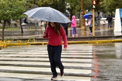 Anuncian un domingo gris y lluvioso en toda la provincia