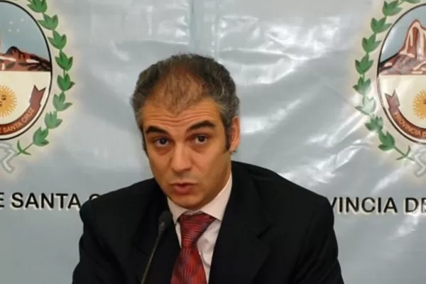 Detienen a un ex ministro de Santa Cruz, sindicado como el primer valijero