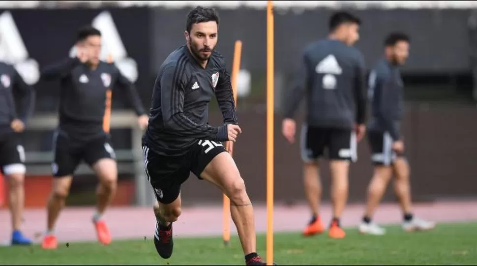 EN DUDA. “Nacho” Scocco aún no se recuperó de la lesión en el gemelo derecho.  