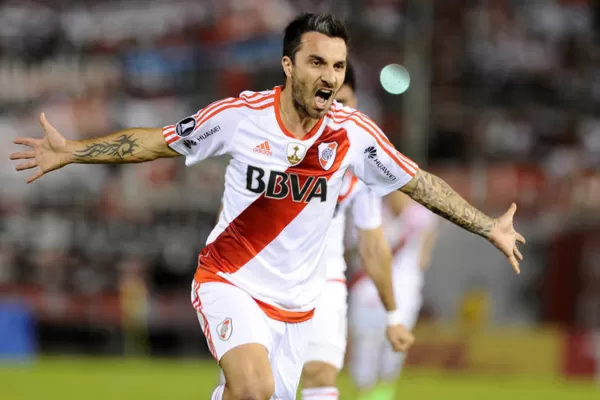 Mala para River: Scocco quedó descartado para la final ante Boca