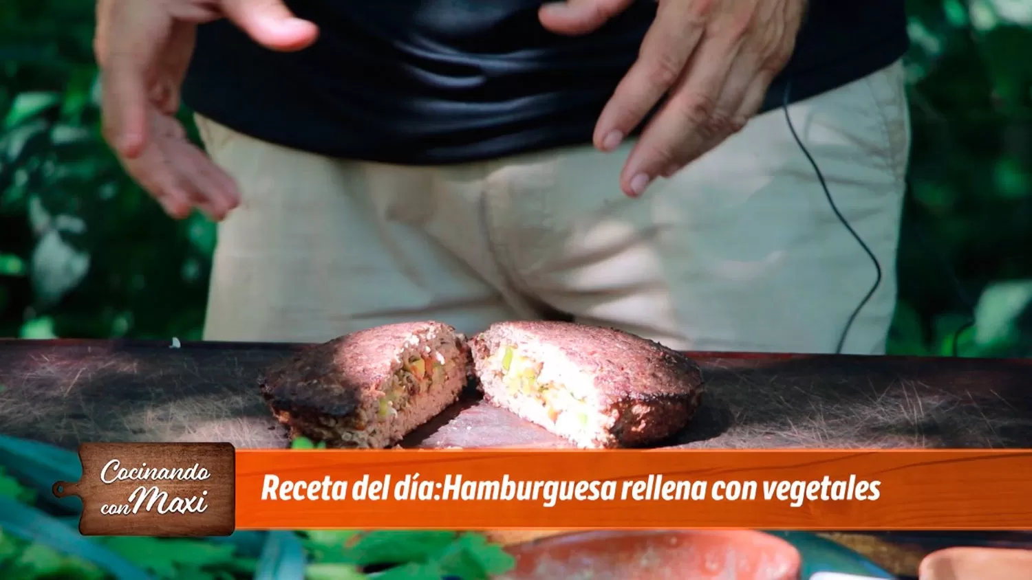 MAXI COCINA. Hoy: hamburguesa rellena con vegetales.