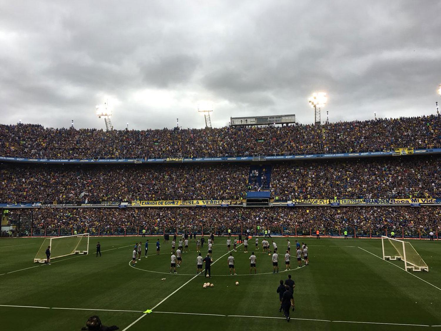 La Bombonera abrió sus puertas y se llenó de hinchas para ver la práctica de Boca