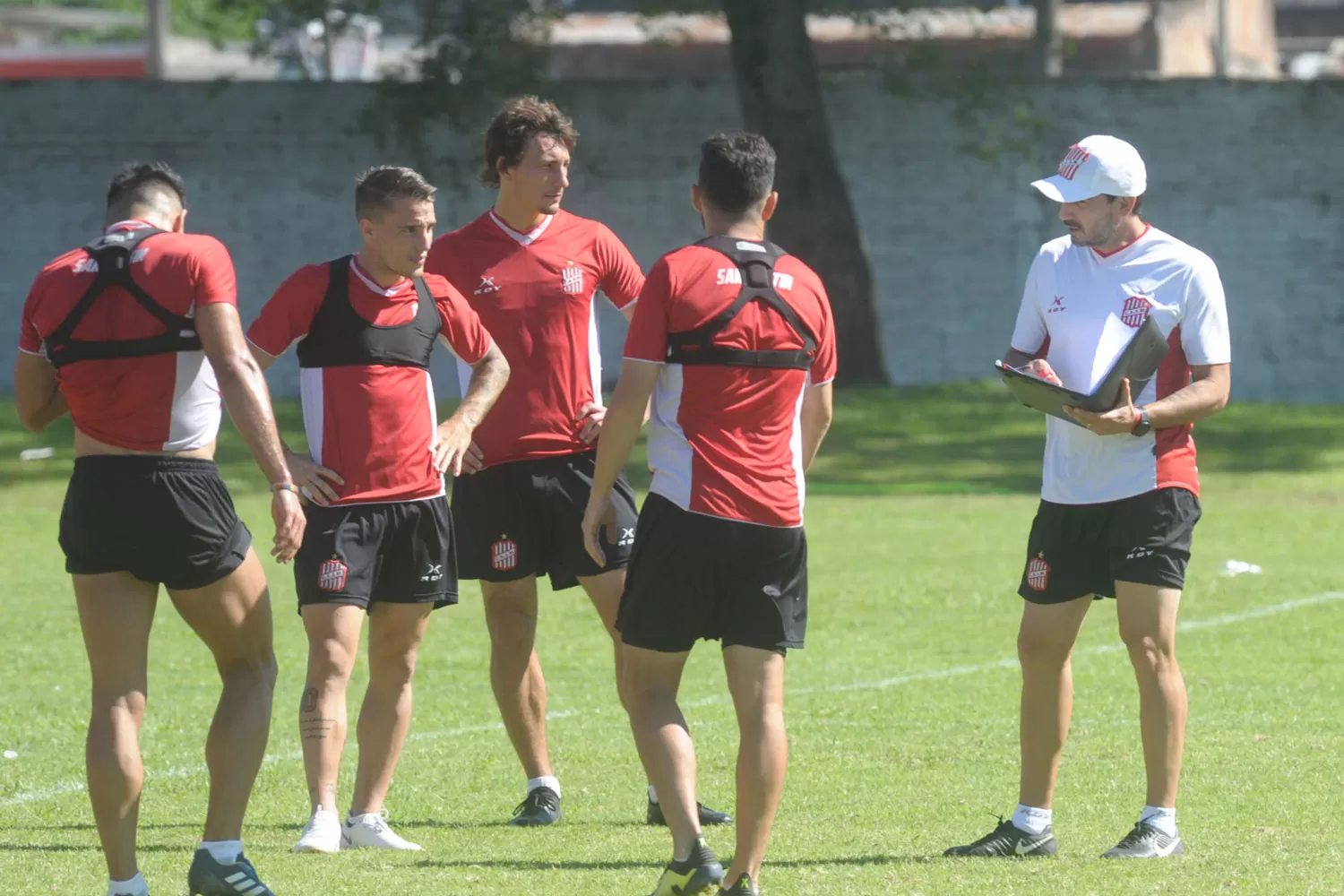 LOS ELEGIDOS. Coyette definió a los concentrados de San Martín para jugar ante Colón.