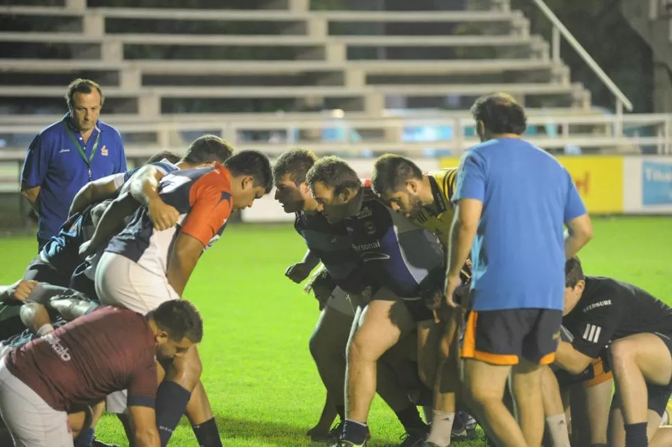 PESOS PESADO. Los forwards jugarán un rol preponderante en el partido de esta noche, frente a Brasil, que se presenta con jugadores de muy buen porte físico. la gaceta / foto de héctor peralta