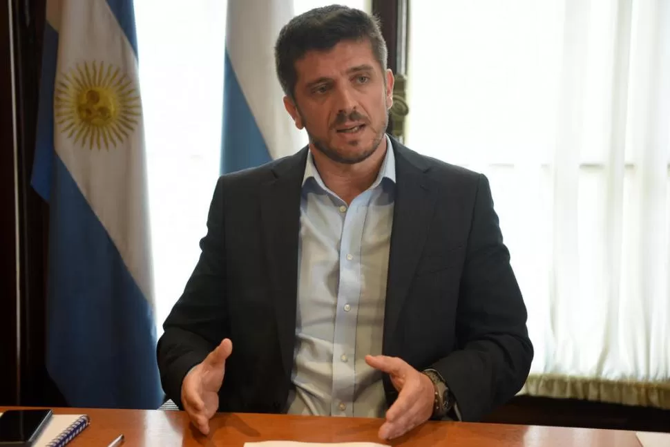 UNA SITUACIÓN GENERAL. Giobellina manifestó que las suspensiones de vuelos por parte de las empresas afectaron también a otras provincias.  la gaceta / de Analia jaramillo 