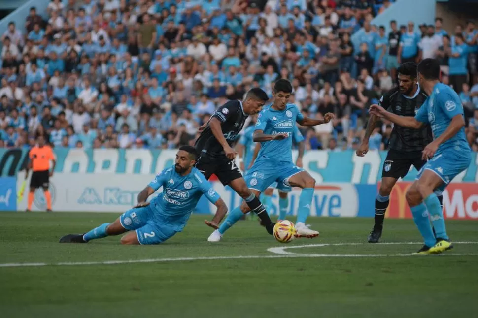 UNA DE LAS FIGURAS. Poco influyó la temprana amarilla que recibió Aliendro en el partido: el volante siguió jugando y fue de los mejores en el campo a la hora de marcar, atacar y asistir. Aplausos para él. foto de ariel carreras (especial para la gaceta)