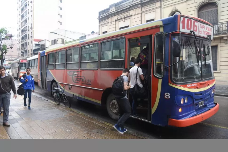 INTERURBANO. La Dirección de Transporte del PE actualizó el cuadro tarifario por última vez en septiembre. la gaceta / foto de diego aráoz