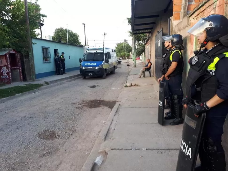 SECUESTROS. La Policía concretó en los últimos días operativos en distintos barrios de la capital. 