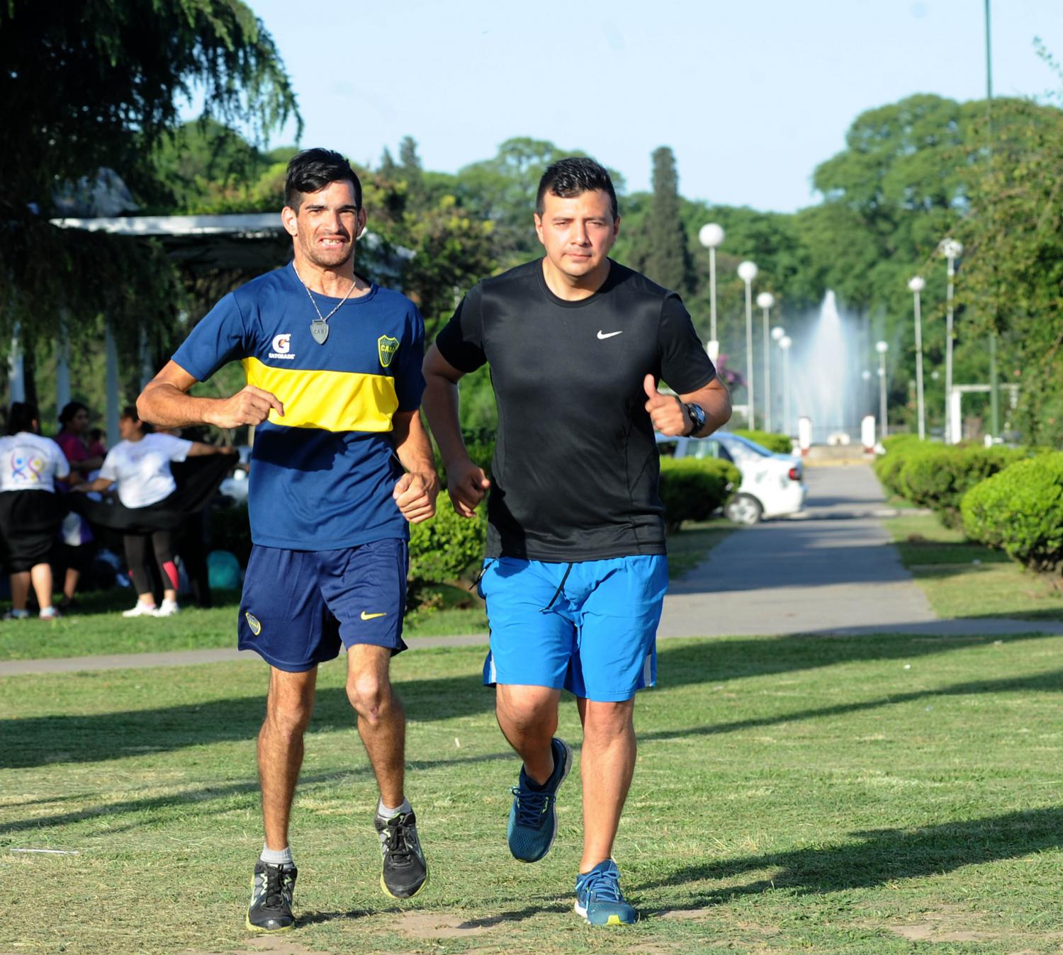 Luis y Matías, su entrenador.