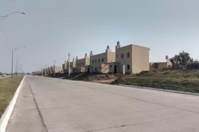 Hay 17.000 inscriptos para 166 casas en Lomas