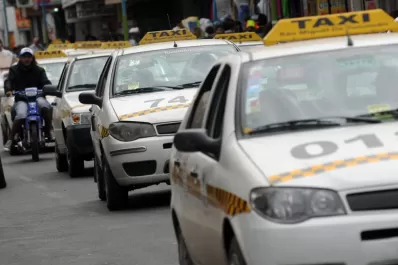 Dueños de taxis también piden un ajuste de tarifa