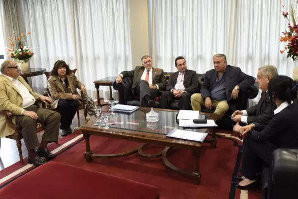 Opositores reclaman a Garvich más plata para la lucha contra la inseguridad y el narcotráfico