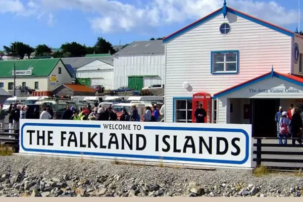 La Argentina y el Reino Unido acordaron un vuelo por mes a las Malvinas con escala en Córdoba