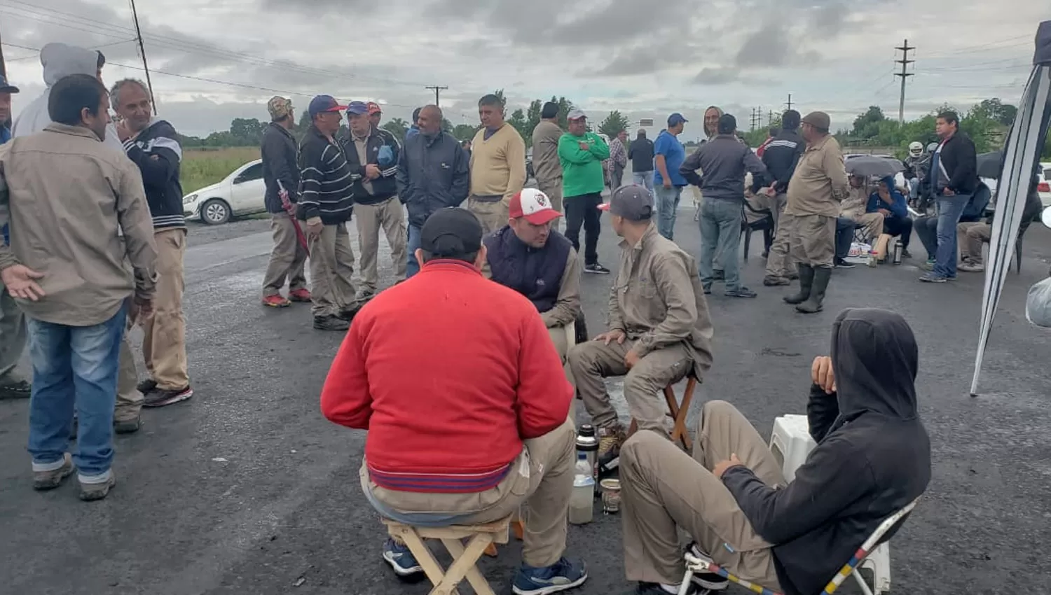 Trabajadores de los ingenios Santa Rosa y La Corona vuelven a cortar la ruta 38