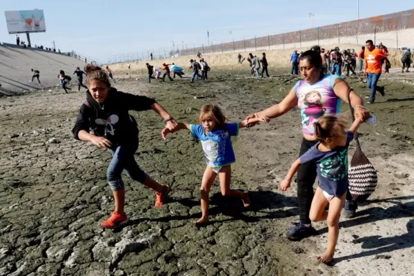 Defienden el derecho de los migrantes a pedir asilo