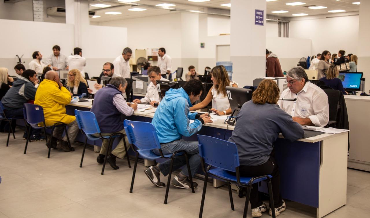 Luego de tres meses, reabrió la sede central de la Anses en Tucumán