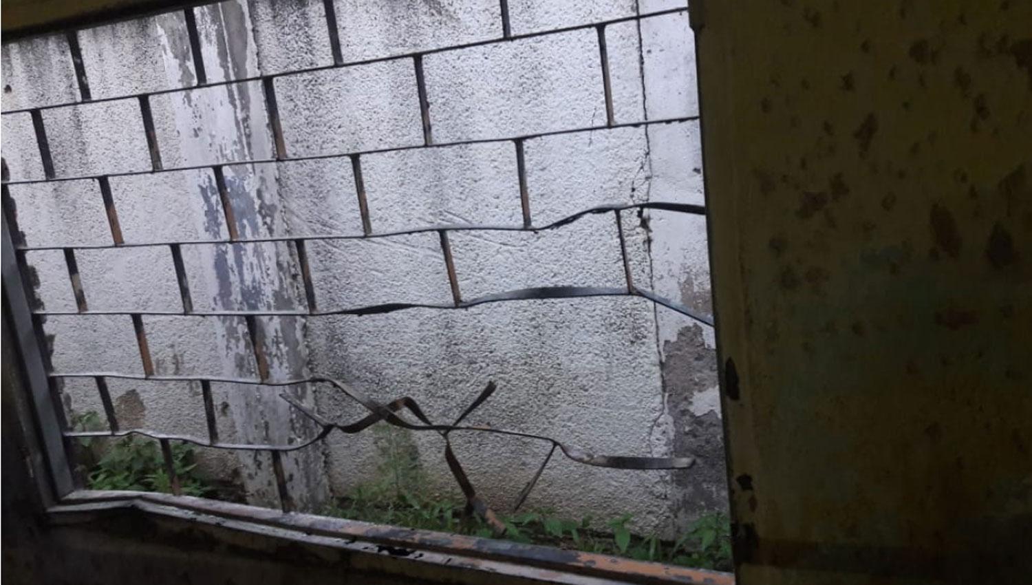 Delincuentes forzaron rejas y robaron en una capilla