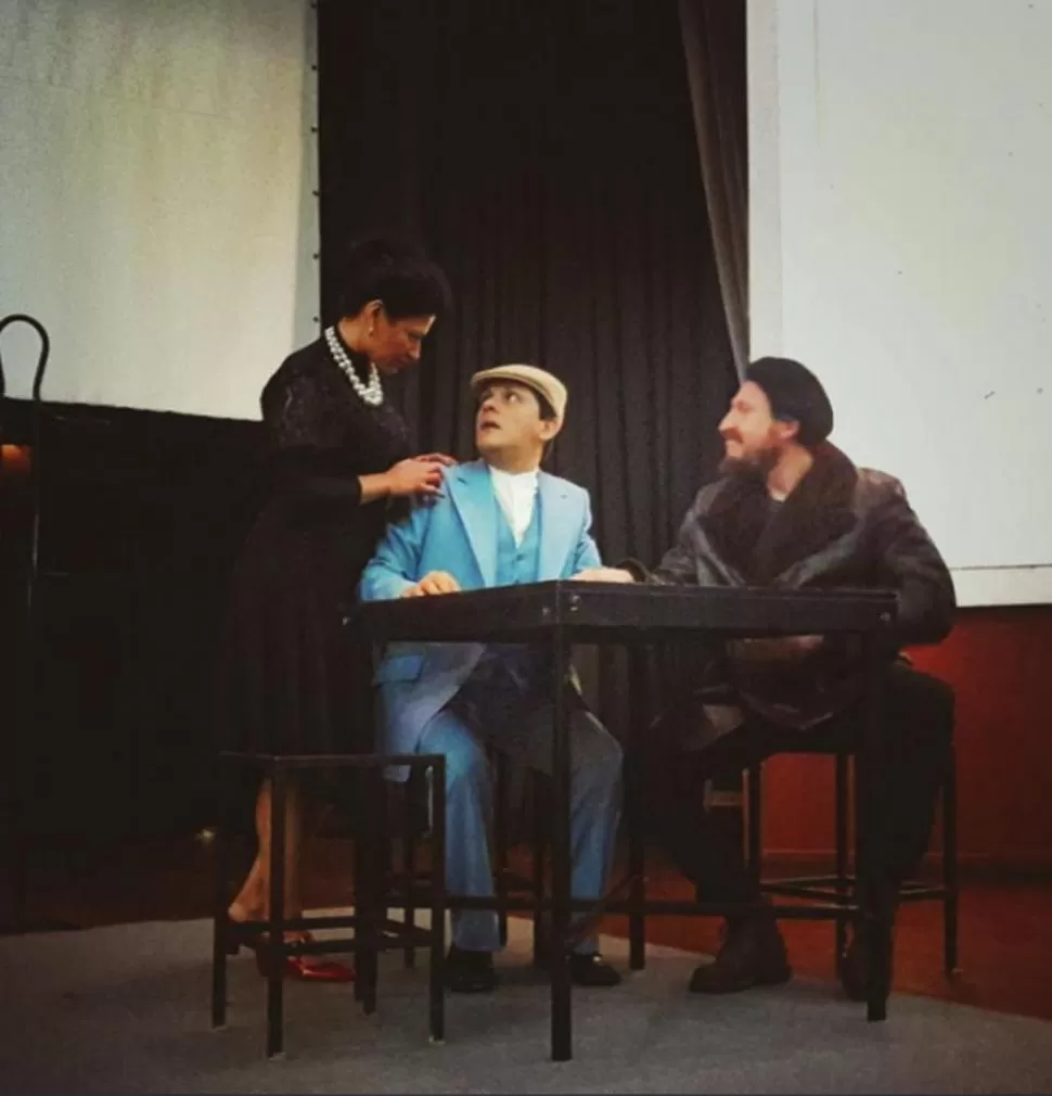 -FIESTA PROVINCIAL DE TEATRO. La obra Danza macabra se presenta en el Teatro Municipal Rosita Ávila, a las 21.-