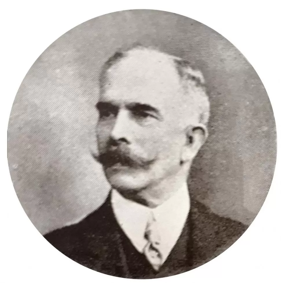 DOMINGO DEL CAMPO. Distinguido médico, nacido en Monteros y radicado en Rosario de Santa Fe. 