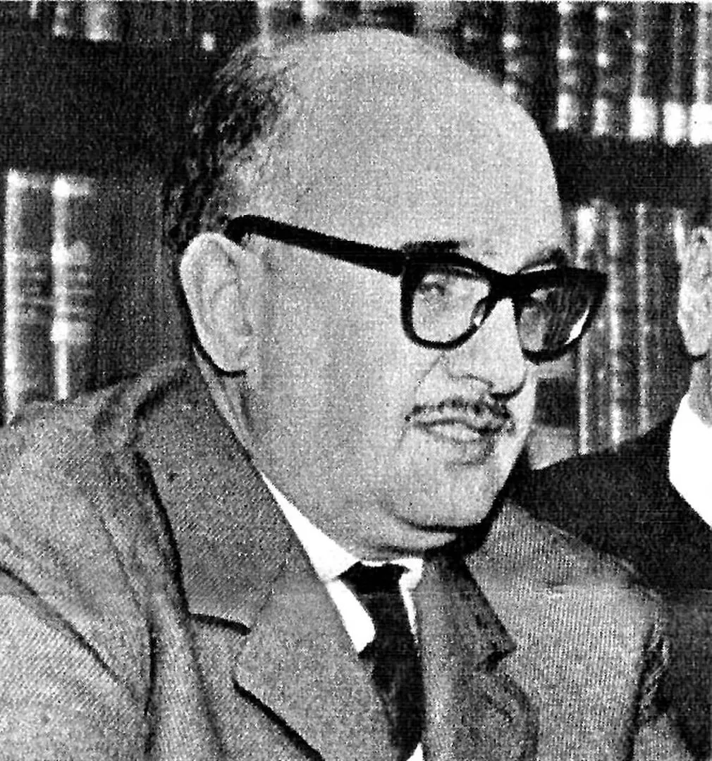 JORGE M. MAYER. Trazó una printura de la ciudad de Tucumán, en el año en que nació Alberdi.-