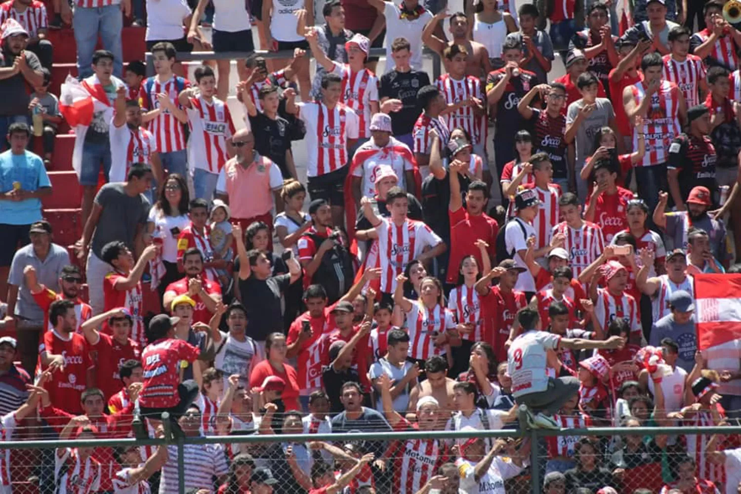 CIUDADELAZO. Los hinchas de San Martín colmaron las tribunas.