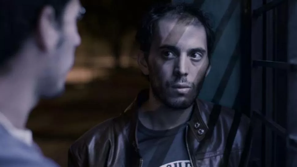 “LOS OJOS LLOROSOS”. El filme está centrado en un joven que comienza un tratamiento contra el sida. 