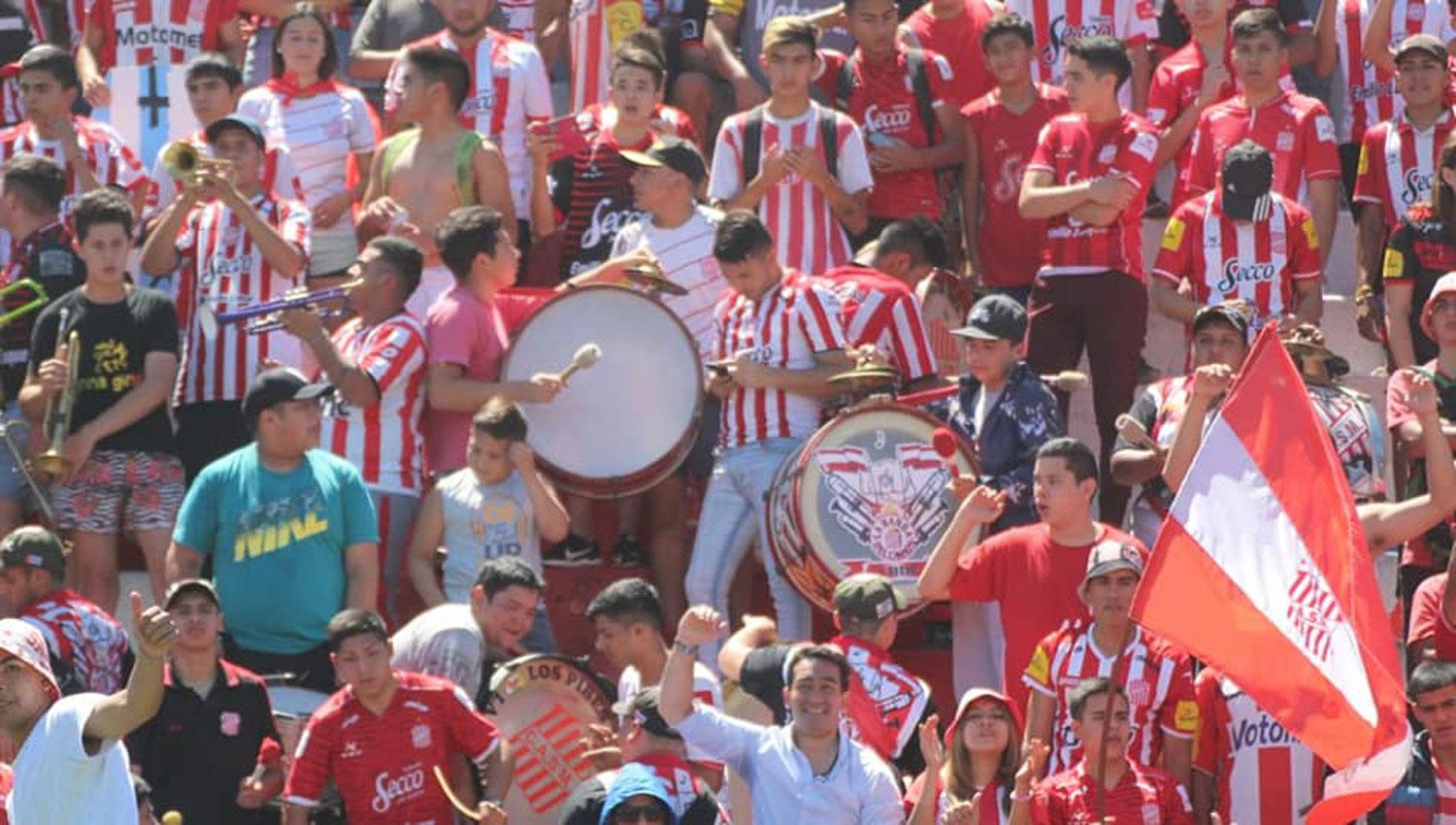 Ciudadelazo y caravana: los hinchas de San Martín le dieron su apoyo al equipo antes del Clásico