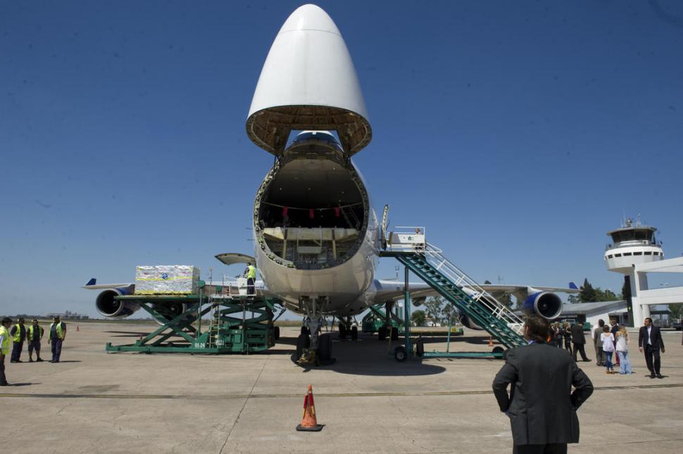 AL MUNDO. Tucumán exporta directamente frutas finas desde el aeropuerto. 