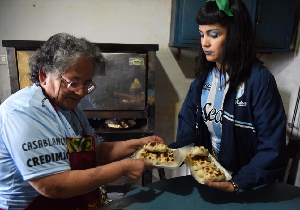 UNA TRADICIÓN. Las empanadas de “La Ramonita” no pueden faltar.