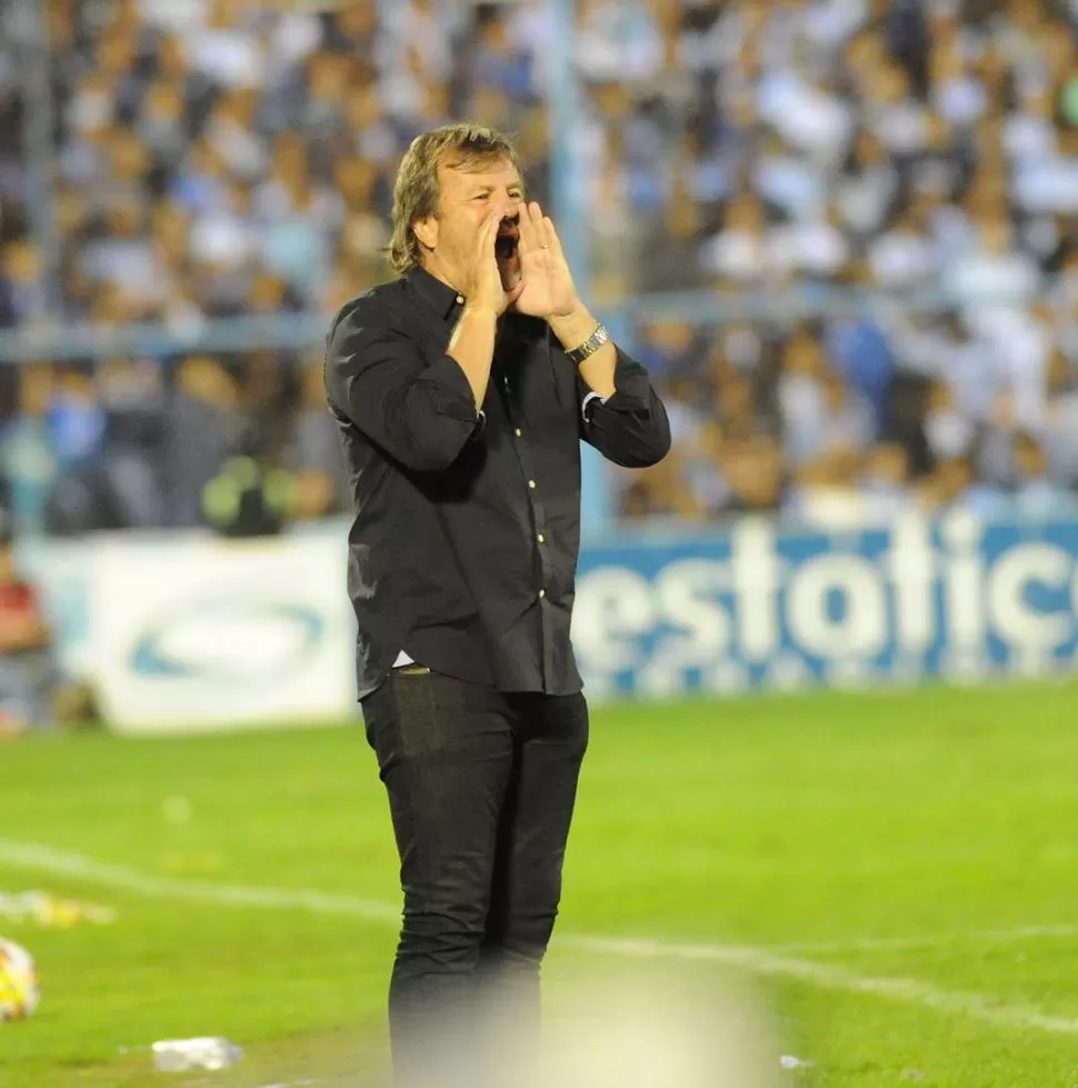 EQUILIBRADO. El “Ruso” dijo que el clásico tucumano fue parejo y que se definió por desconcentraciones en pelotas clave. la gaceta / foto de hector peralta 