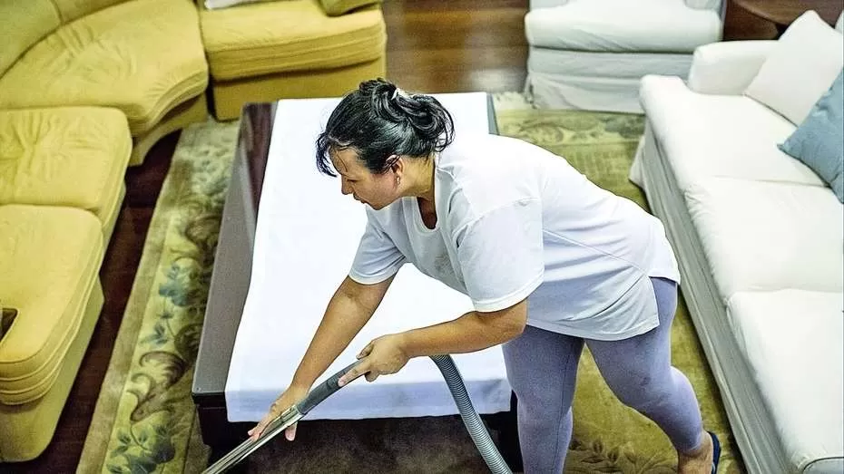 Sube este mes un 5% el salario del personal de casas de familia