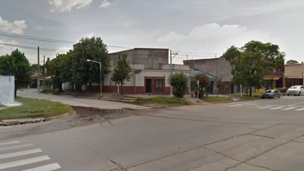 POLICÍA BALEADO. Fue en la esquina de José Hernández y avenida Gobernador del Campo