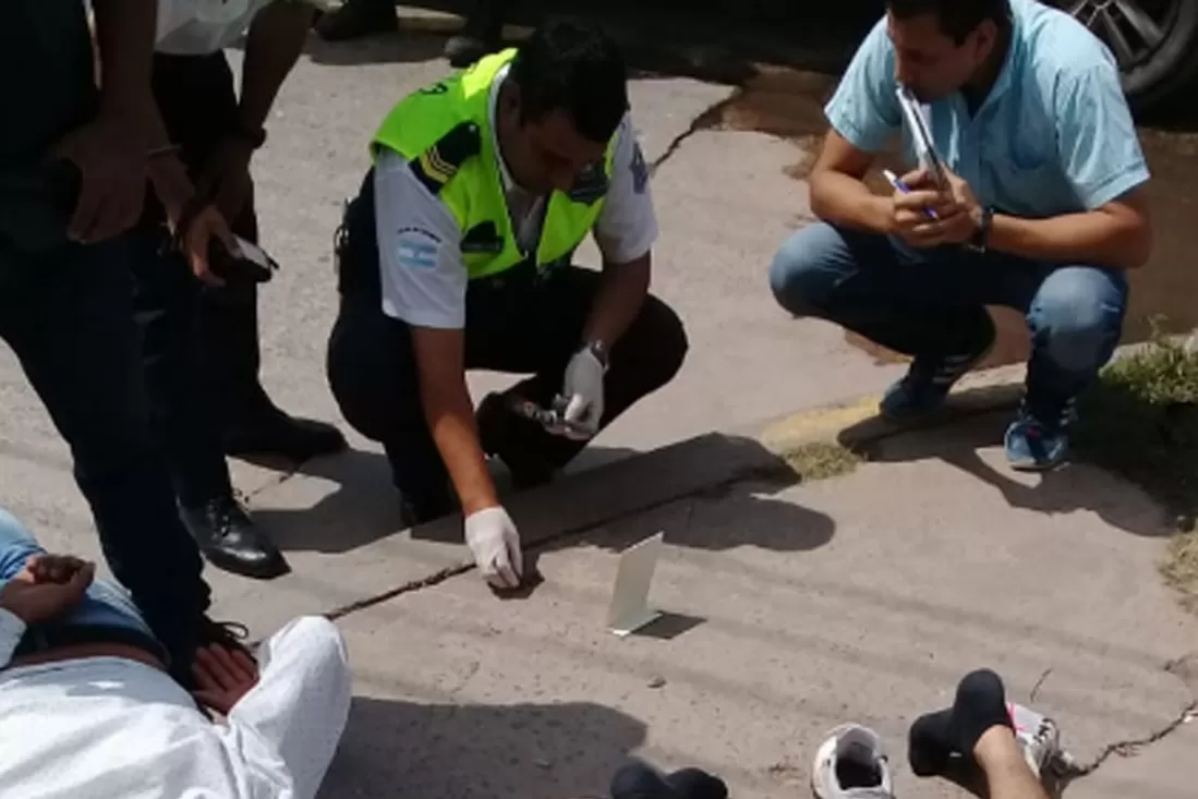 Atraparon a tres presuntos motochorros que circulaban armados